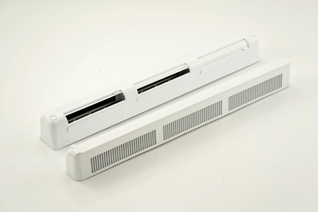 Nawiewnik z manualną regulacją i czerpnią akustyczną, typ VT401