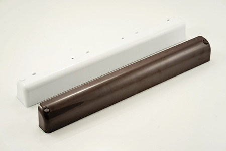 Nawiewnik z manualną regulacją i czerpnią akustyczną, typ VT401, biały wewnątrz, brąz na zewnątrz