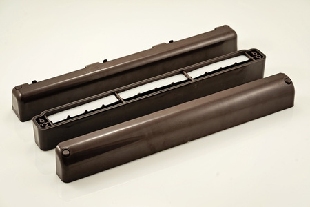 Nawiewnik automatyczny akustyczny, z automatyczną regulacją, komorą tłumiącą i czerpnią akustyczną, typ VT1301