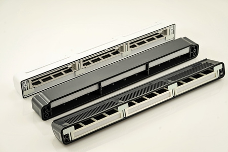 Nawiewnik akustyczny, z manualną regulacją, komorą tłumiącą i czerpnią akustyczną, typ VT1401