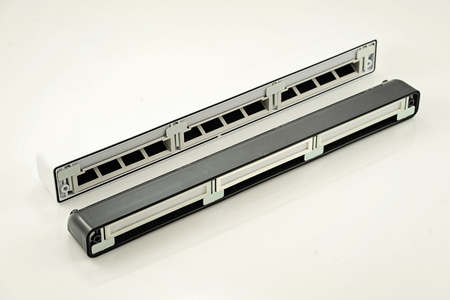 Nawiewnik automatyczny, z manualną regulacją i czerpnią akustyczną, typ VT301