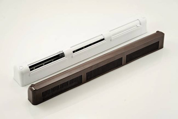 Nawiewnik z manualną regulacją i czerpnią akustyczną, typ VT401, biały wewnątrz, brąz na zewnątrz